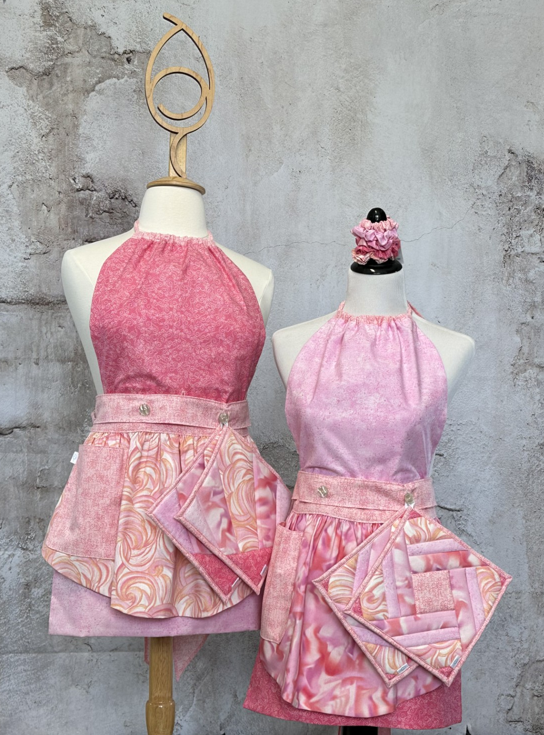 Coral Sunsets Deby's Diva Apron™