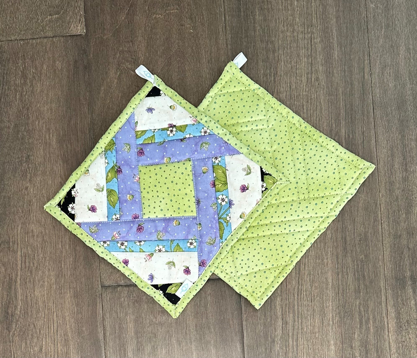 SALE!!! - Tiny Dots of Flowers, The Pearl Potholder™