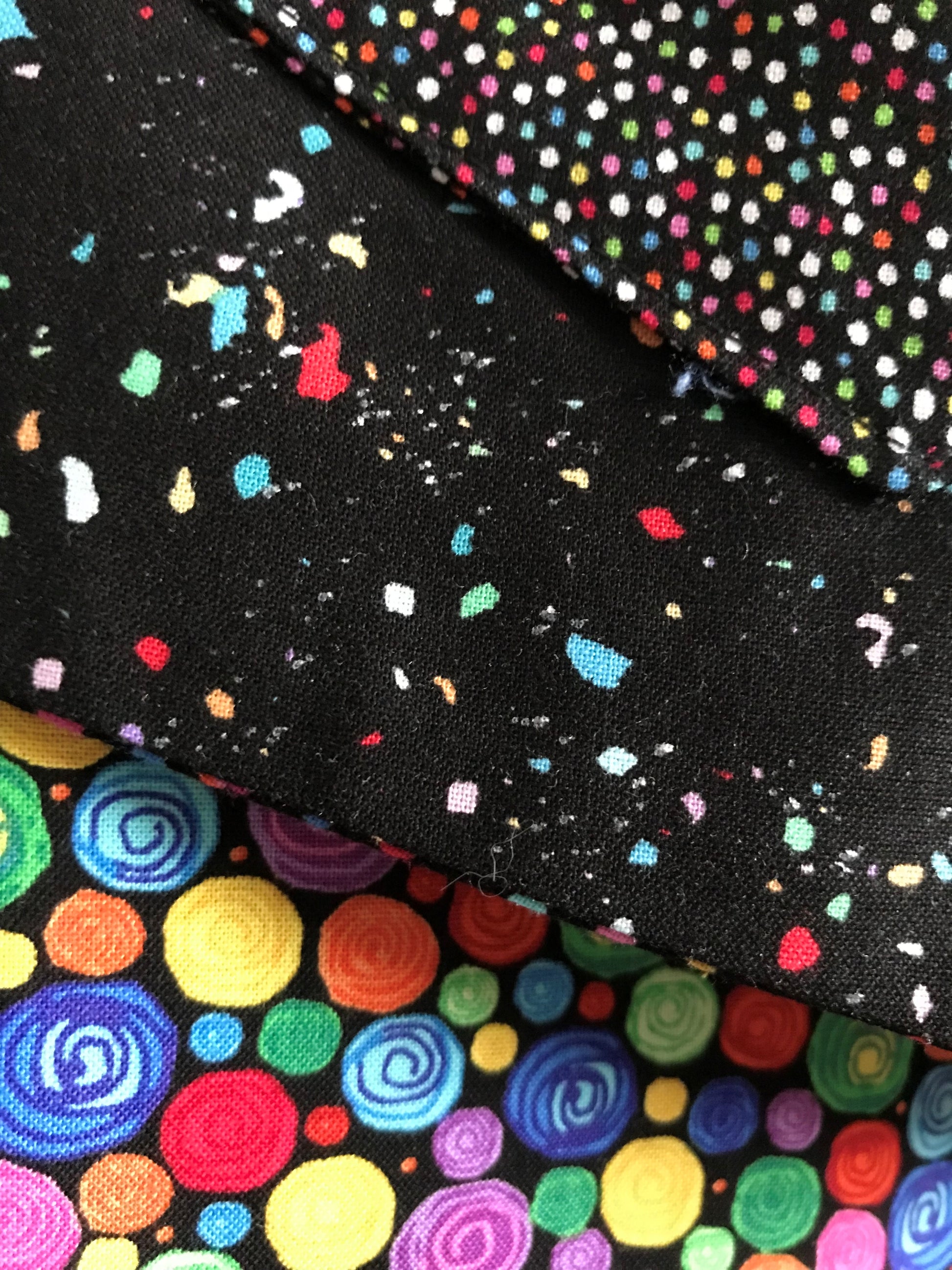 Deby’s Diva Apron™ is a patent pending convertible kitchen apron that can be worn 24 different ways by using the buttons on the waistband to flip, add or subtract the bib and both apron front and back. Featuring generously sized pockets, 100% high quality cotton fabric, and long waist and neck ties to make this apron well suited for most figures. A vibrant apron of many colors to brighten any day.