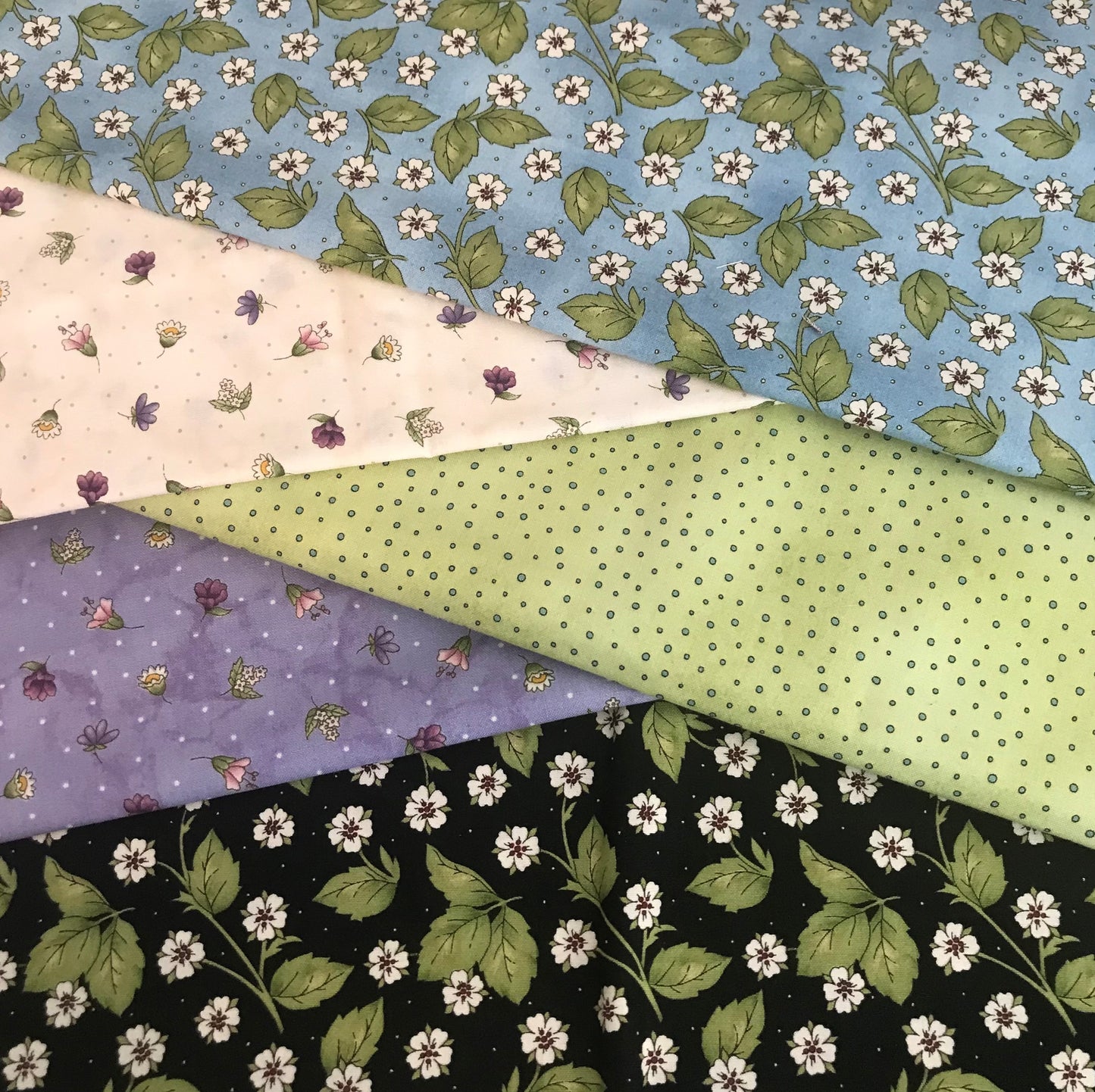 SALE!!! - Tiny Dots of Flowers Pearl Potholder™