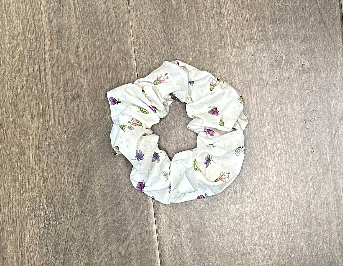 Tiny Dots of Flowers Scrunchies
